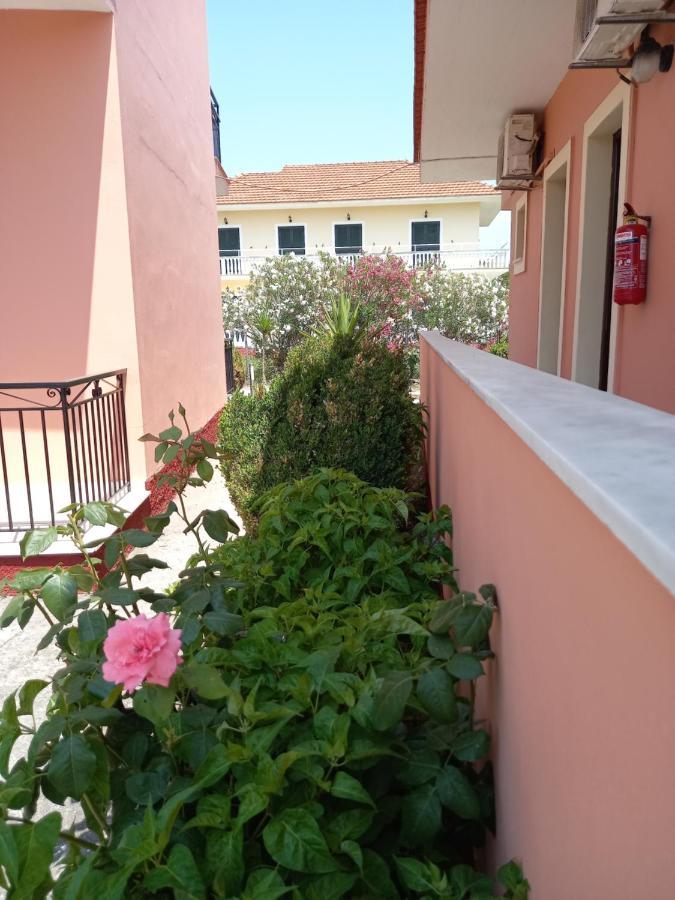 Kostas Apartments Sidárion Exterior photo